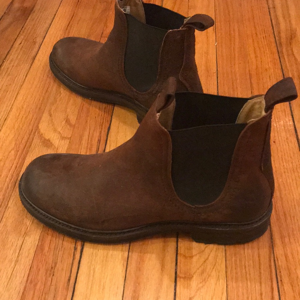 Frye Rainer Chelsea Boots - Picture 2 of 4